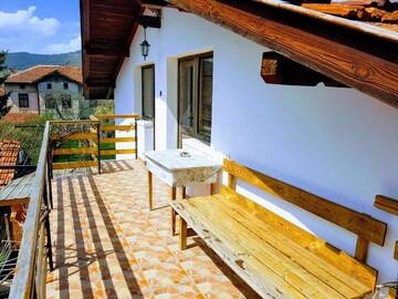 Фото номера Стандартный трехместный номер Гостевой дом Guest House Dorkos г. Dorkovo 7